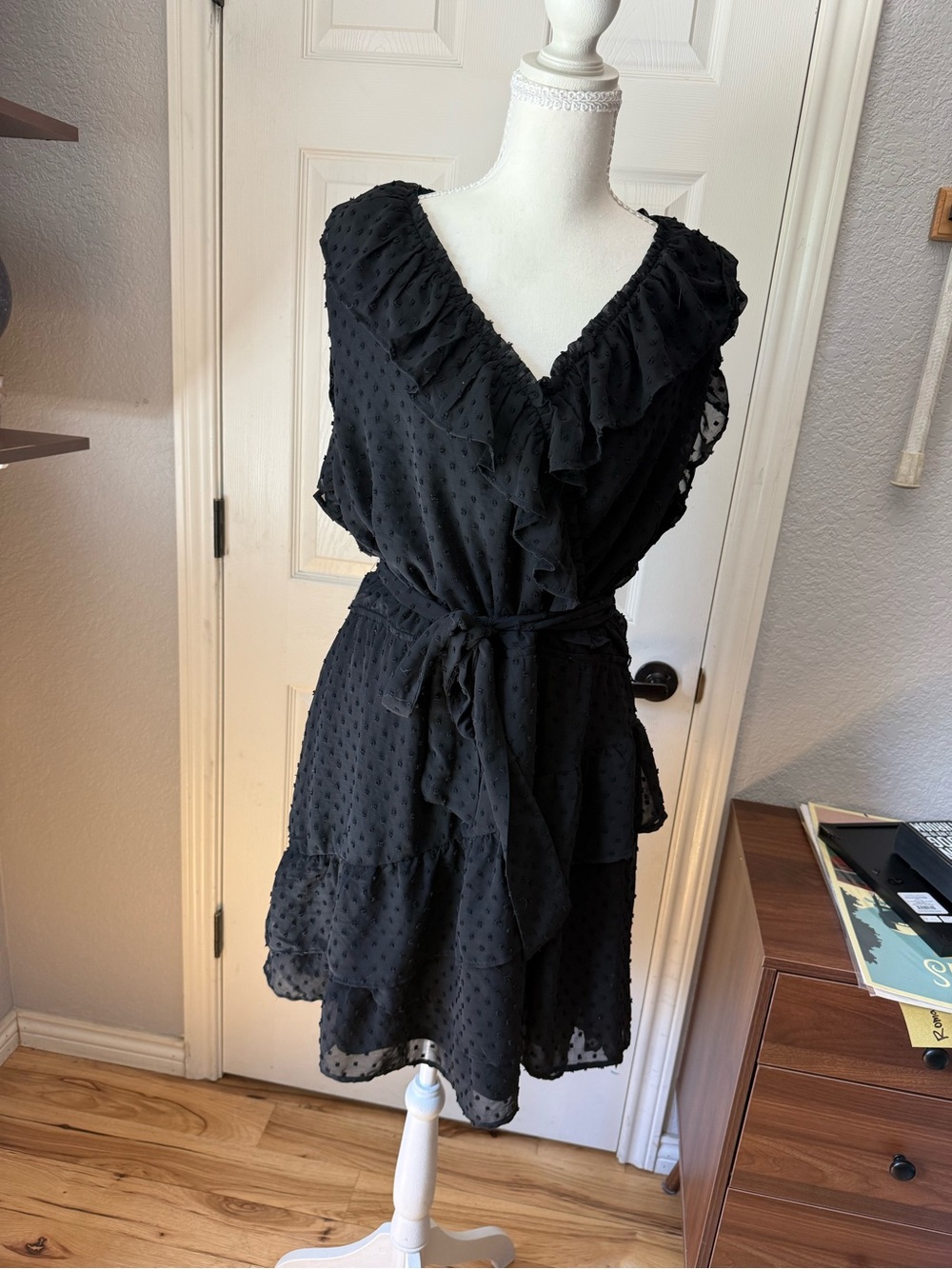 Elegant Black Ruffled V-Neck Dress with Tie Waist
